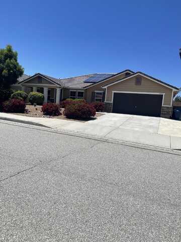 42659 Raywood Drive, Lancaster, CA 93536
