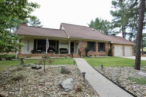 17 Cardinal Drive, Foxfire Village, NC 27281