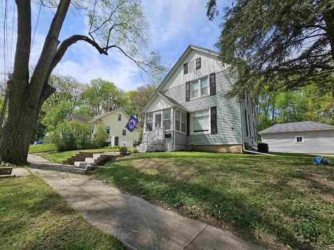 1003 Center, DIXON, IL 61021