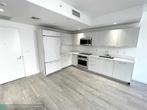 55 SW 9th St, Miami, FL 33130