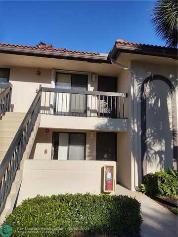 5200 E Club Cir, Boca Raton, FL 33487
