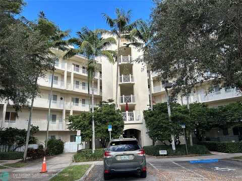 3600 Oaks Clubhouse Dr. #405, Pompano Beach, FL 33069