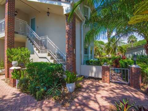 133 E Park Shores Circle, Vero Beach, FL 32963