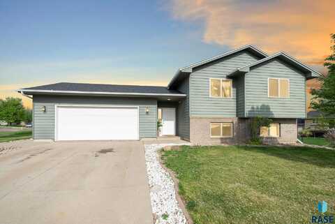 7708 W Eli Ct, Sioux Falls, SD 57106
