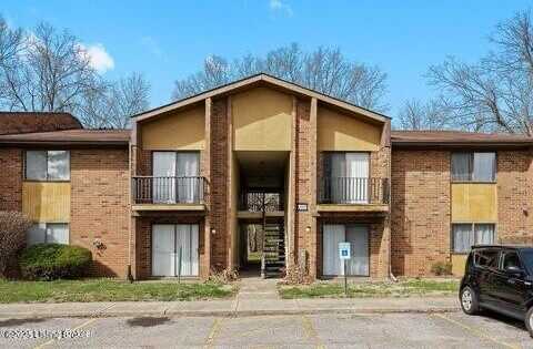 7096 Wildwood Cir, Louisville, KY 40291