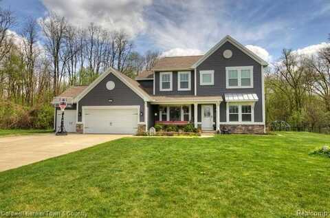 5515 BRILLIANT Circle, Howell, MI 48855