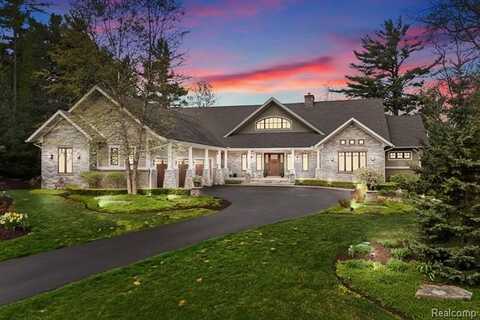 5744 WYNDAM Lane, Brighton, MI 48116