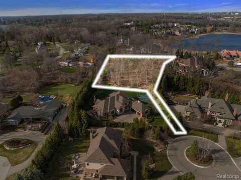 2785 Turtle Lake Drive, Bloomfield Hills, MI 48302