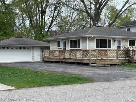 7218 Garvin Terrace, Waterford, MI 48329