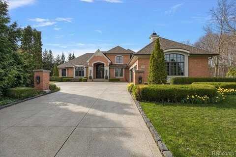2779 Turtle Lake Drive, Bloomfield Hills, MI 48302