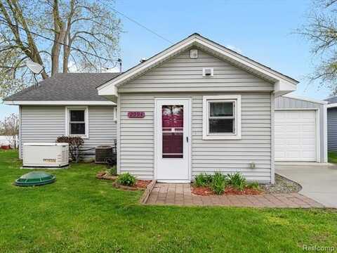 2094 KINGSTON Street, White Lake, MI 48386