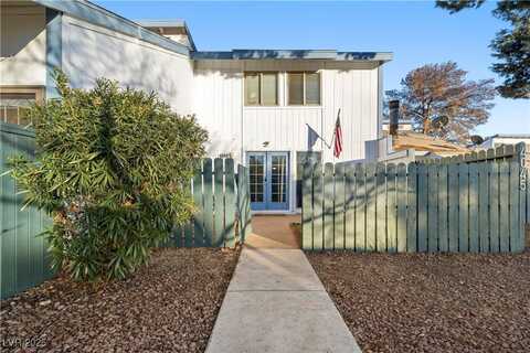 4045 Village Square, Las Vegas, NV 89121