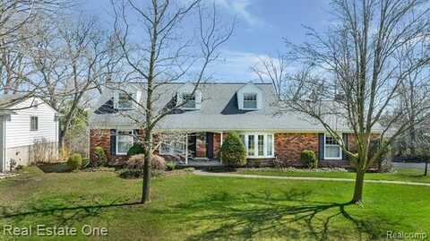 26254 KILTARTAN Street, Farmington Hills, MI 48334