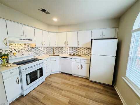 1362 Ivywood Road, Virginia Beach, VA 23453