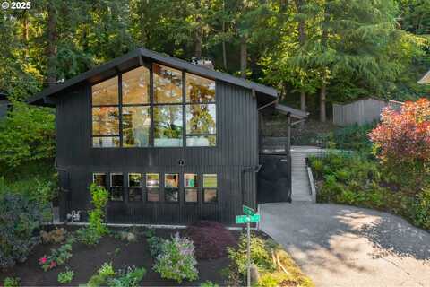 6950 SE ASH ST, Portland, OR 97215