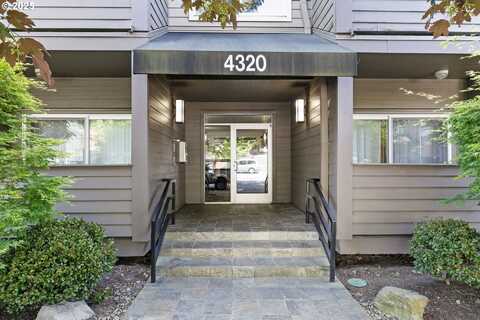 4320 S CORBETT AVE, Portland, OR 97239