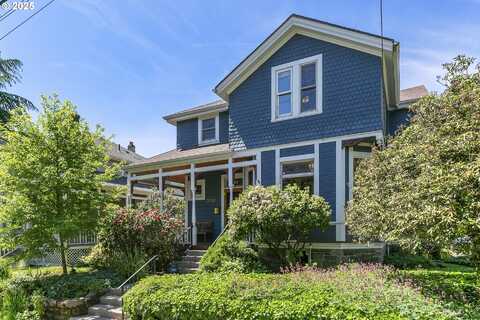 2153 NE RODNEY AVE, Portland, OR 97212