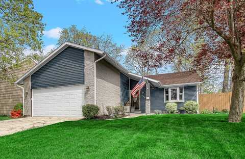 205 Lakeside Drive, Valparaiso, IN 46383