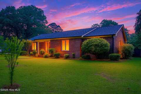 3652 Hillcrest Drive, Farmville, NC 27828