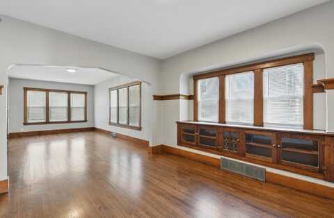 812 N 48th Street, Omaha, NE 68132