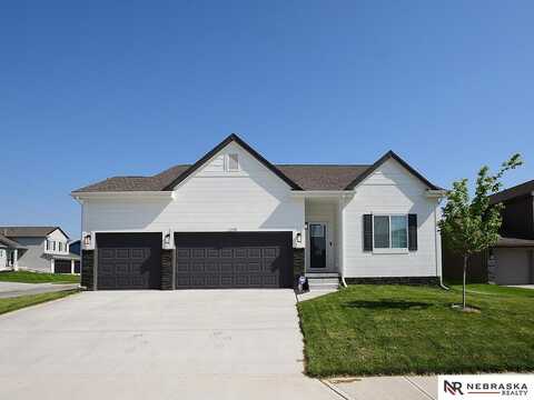 11312 Horizon Circle, Papillion, NE 68046