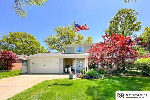 1817 Holling Drive, Omaha, NE 68144