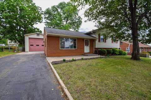 906 Ingleside LN, Salem, VA 24153