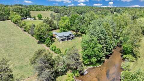 1296 Emerald Valley WAY, Huddleston, VA 24104