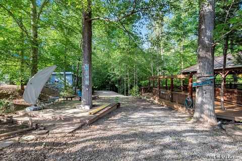 113 Deer Dr, Bracey, VA 23919