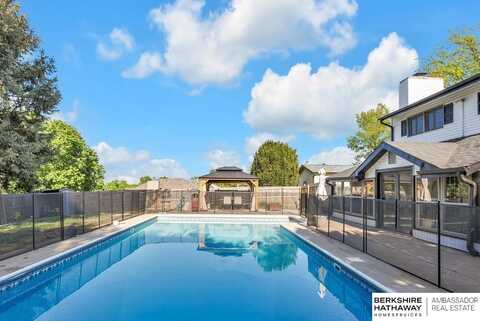 800 W Perry Street, Papillion, NE 68046