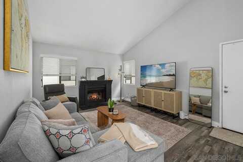 12741 Laurel St., Lakeside, CA 92040