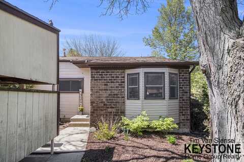 2639 Knightsbridge Road SE, Grand Rapids, MI 49546