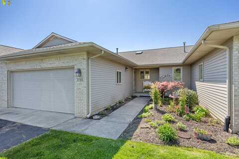 2150 Creekside Drive SW, Byron Center, MI 49315