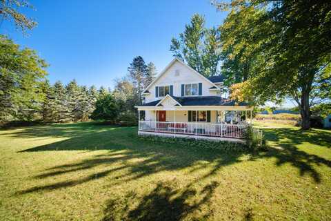 1621 W Beyer Road, Ludington, MI 49431