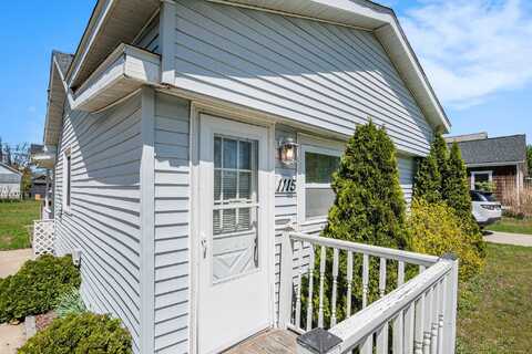 1115 Pennoyer Avenue, Grand Haven, MI 49417