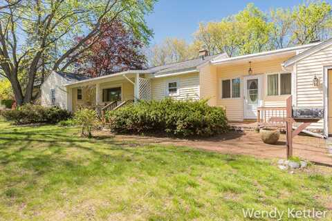 4845 Plainfield Court NE, Grand Rapids, MI 49525
