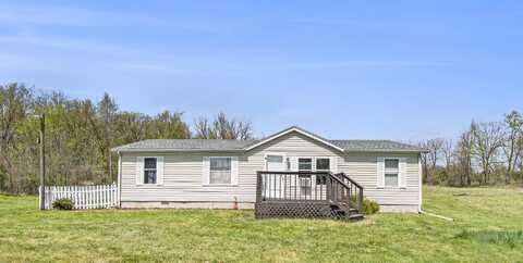 1905 E Fitchburg Road, Stockbridge, MI 49285