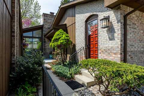 722 Greenhills Drive, Ann Arbor, MI 48105