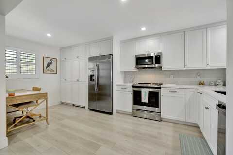 1030 Us Highway 1, North Palm Beach, FL 33408