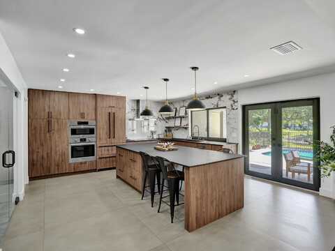 2708 NW 26th Circle, Boca Raton, FL 33431