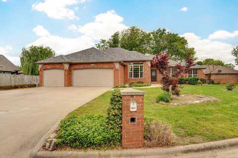 1105 N 18th Avenue, Ozark, MO 65721