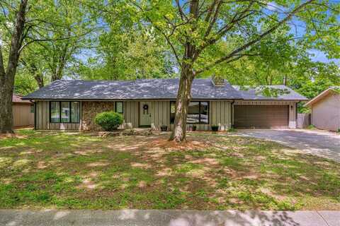 1129 E Oak Tree Lane, Springfield, MO 65810
