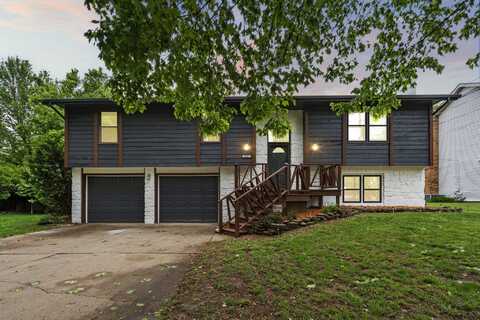 3437 S Kings Avenue, Springfield, MO 65807