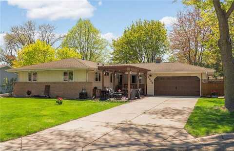 2309 Scout Circle, Burnsville, MN 55337