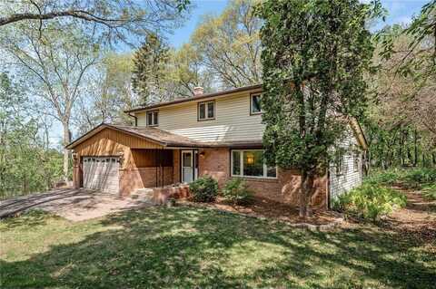 2307 Stillwater Avenue E, Maplewood, MN 55119