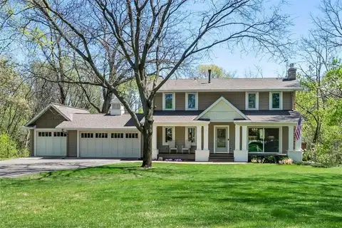 12713 Twelve Oaks Drive, Minnetonka, MN 55305