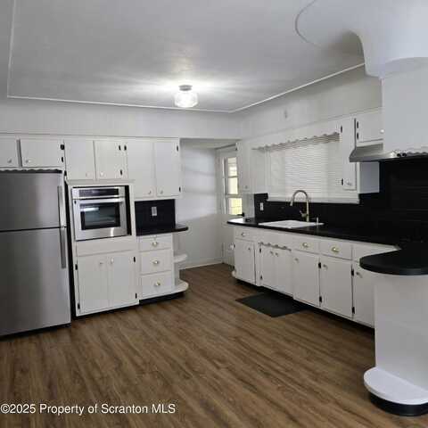 832 Throop Street, Dickson City, PA 18519