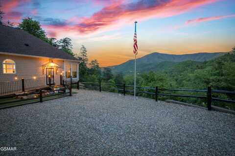 3955 Denton Court, Sevierville, TN 37862