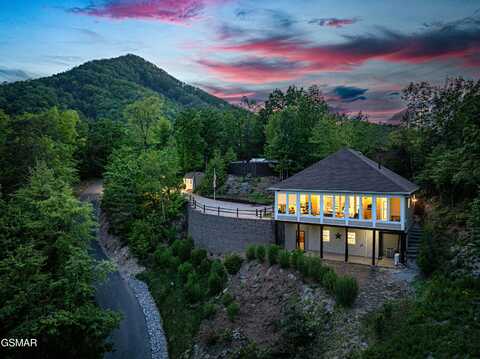 3955 Denton Court, Sevierville, TN 37862