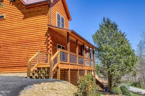 749 Kings Hills Boulevard, Pigeon Forge, TN 37863